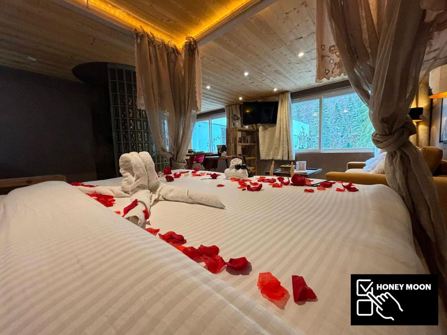 Les Secrets - Suites & Apartments Монтрион Екстериор снимка