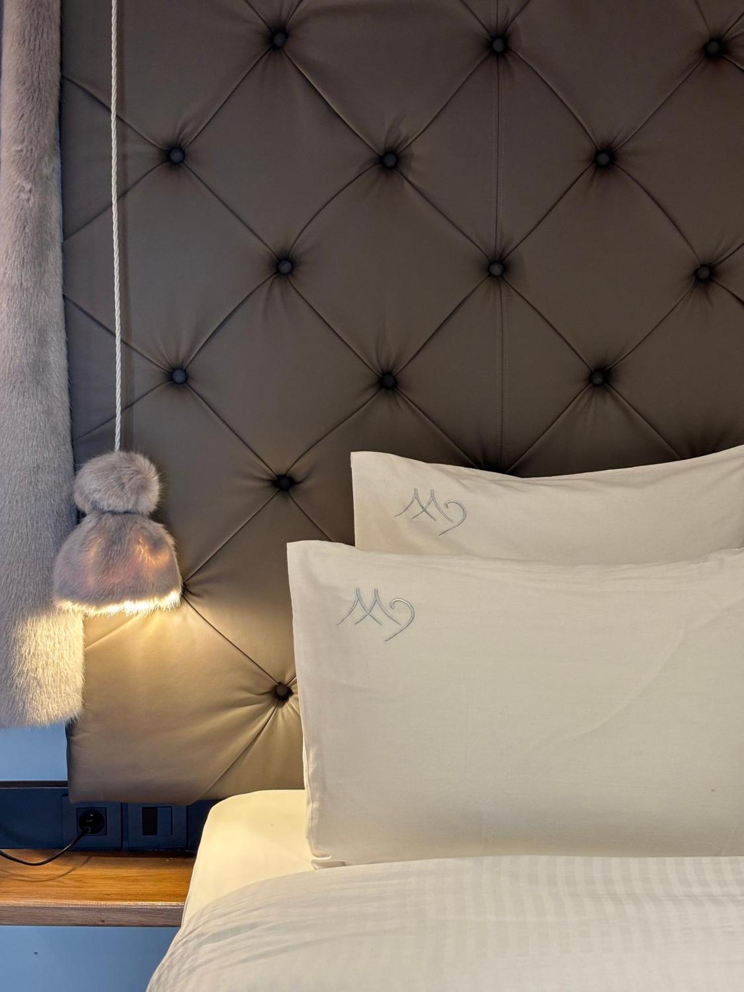 Les Secrets - Suites & Apartments Монтрион Екстериор снимка
