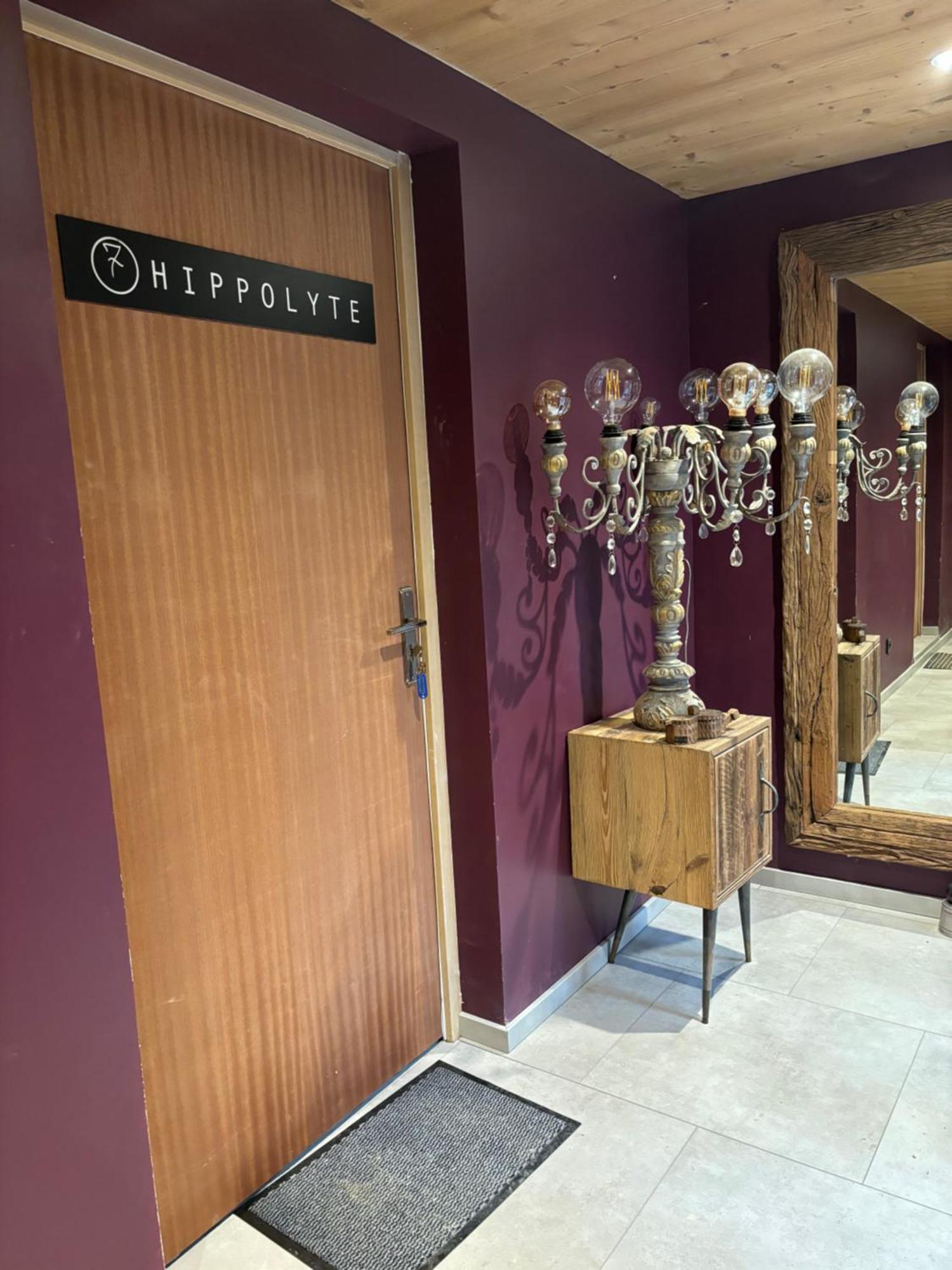 Les Secrets - Suites & Apartments Монтрион Екстериор снимка